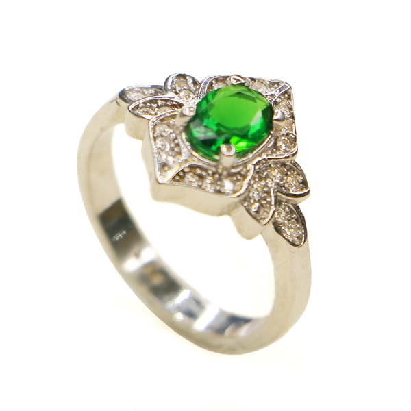 انگشتر نقره زنانه مدل زمرد کد RS039