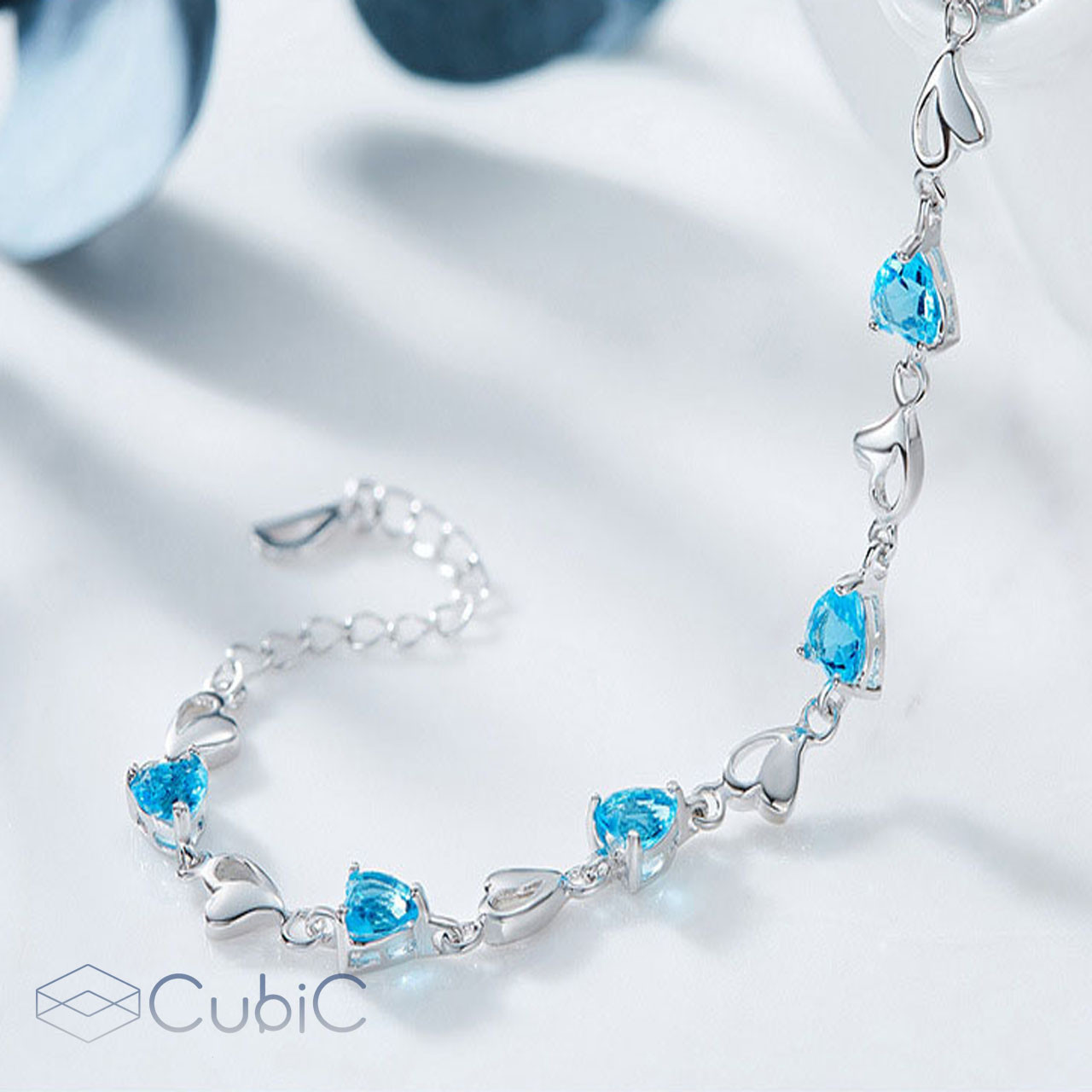 دستبند نقره زنانه کوبیک مدل QB-0302 دستبند نقره زنانه کوبیک مدل QB-0302