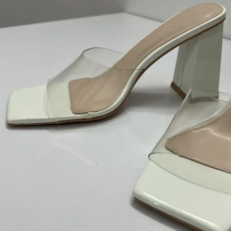 صندل زنانه مدل شیشه ای 10022