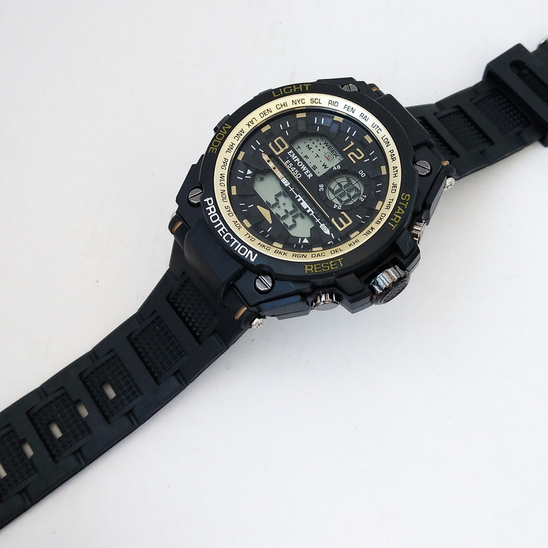 ساعت مچی دیجیتال مردانه مدل اسپرت ضدآب چراغدار