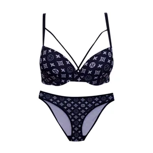 ست شورت و سوتین زنانه مدل اسفنجی هارنس دار نیم جک کد 809 رنگ مشکی