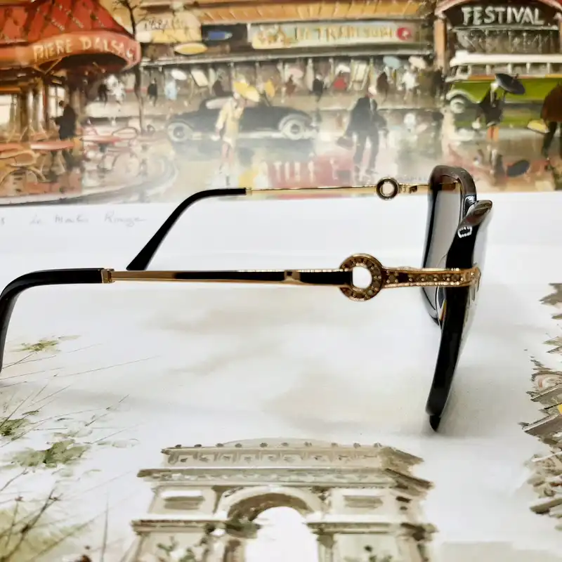 عینک آفتابی زنانه  مدل BV8239c4