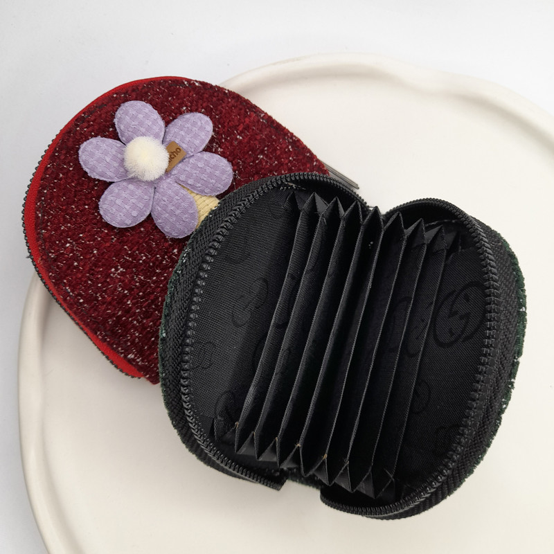 جاکارتی زنانه مدل نیم گرد مخملی کد 021gol