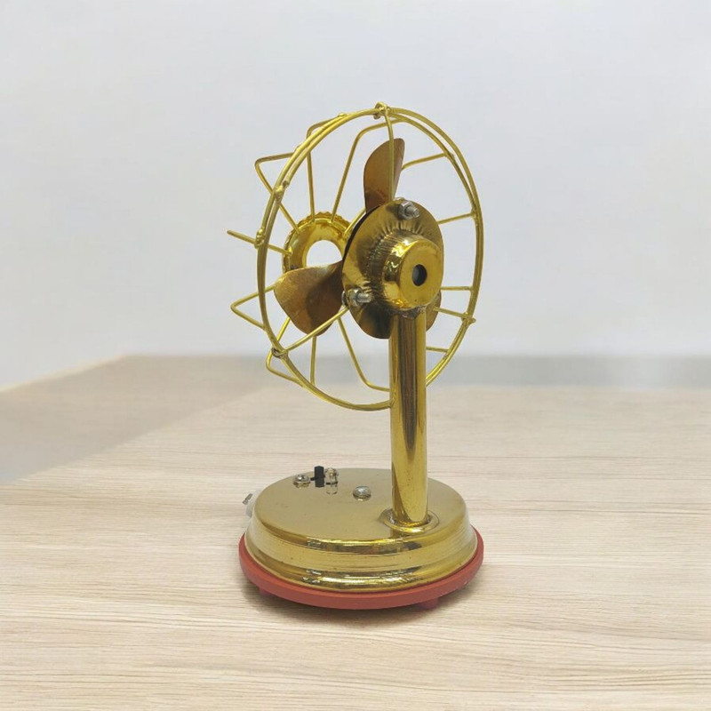 پنکه رومیزی مدل برنزی کد 083 ظرفیت 1000 میلی آمپر ساعت