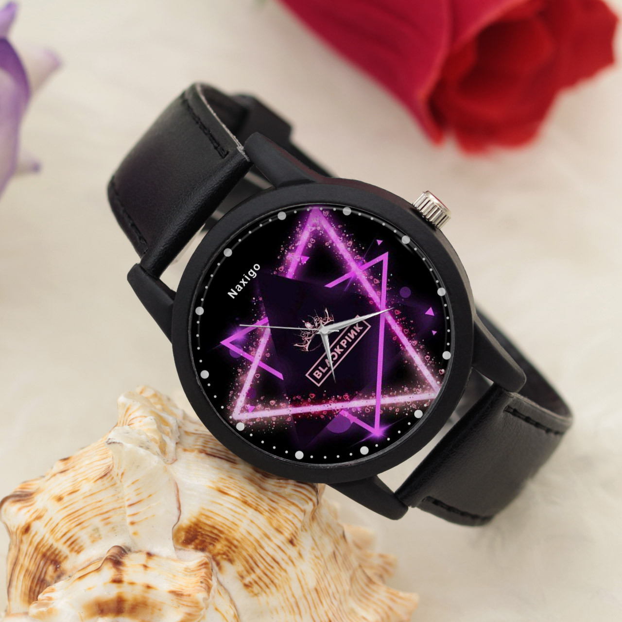 ساعت مچی عقربه ای ناکسیگو مدل شخصیت های بلک پینک کد LF14361