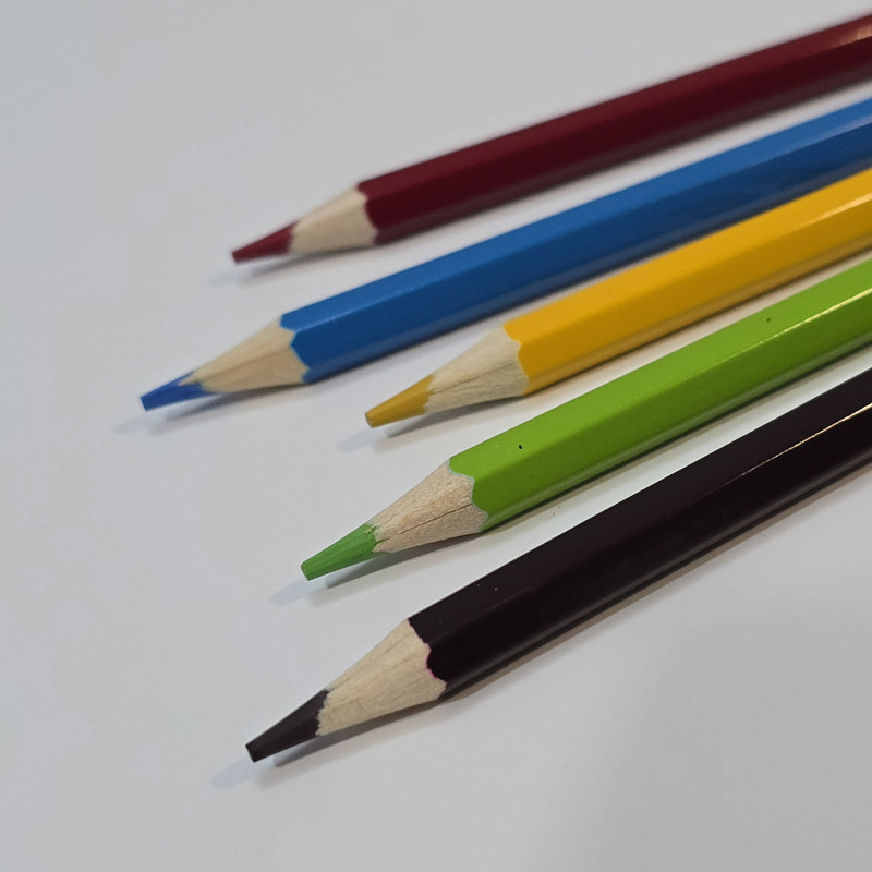 مداد رنگی ۲۴ رنگ کوییلو مدل تراشدار