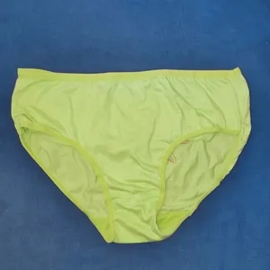 شورت زنانه مدل ساده 