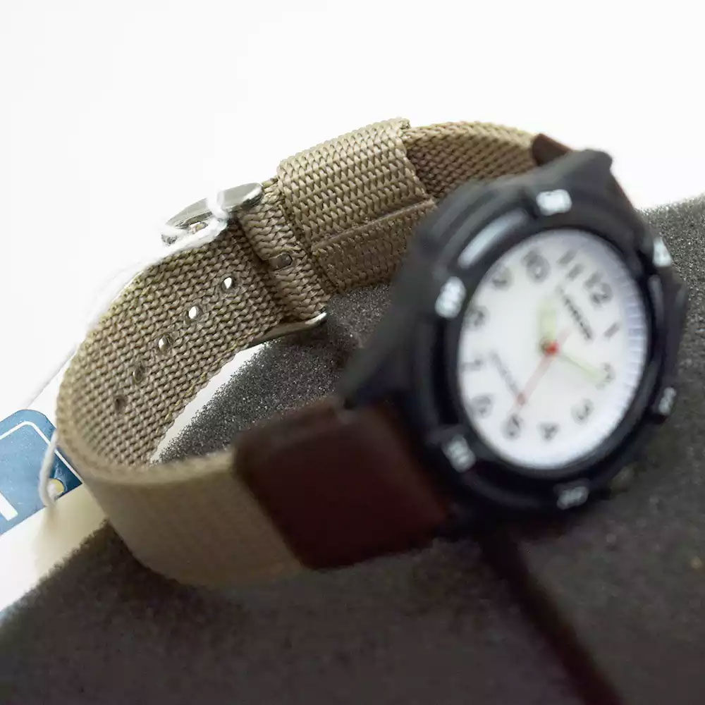 قیمت                                      ساعت مچی عقربه‌ای مردانه لاروس مدل 6-11-1/0617-AQ52