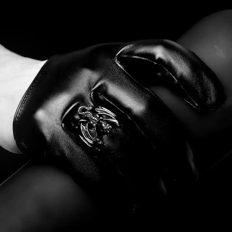 انگشتر مردانه گومایا مدل پتینوساروس j-10403