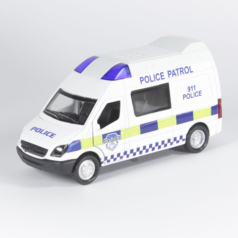 ماشین بازی مدل ون پلیس کد 0240