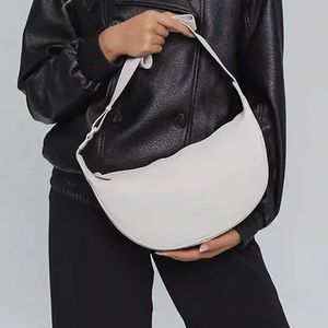 کیف دوشی زنانه دیوید جونز مدل  CM7561