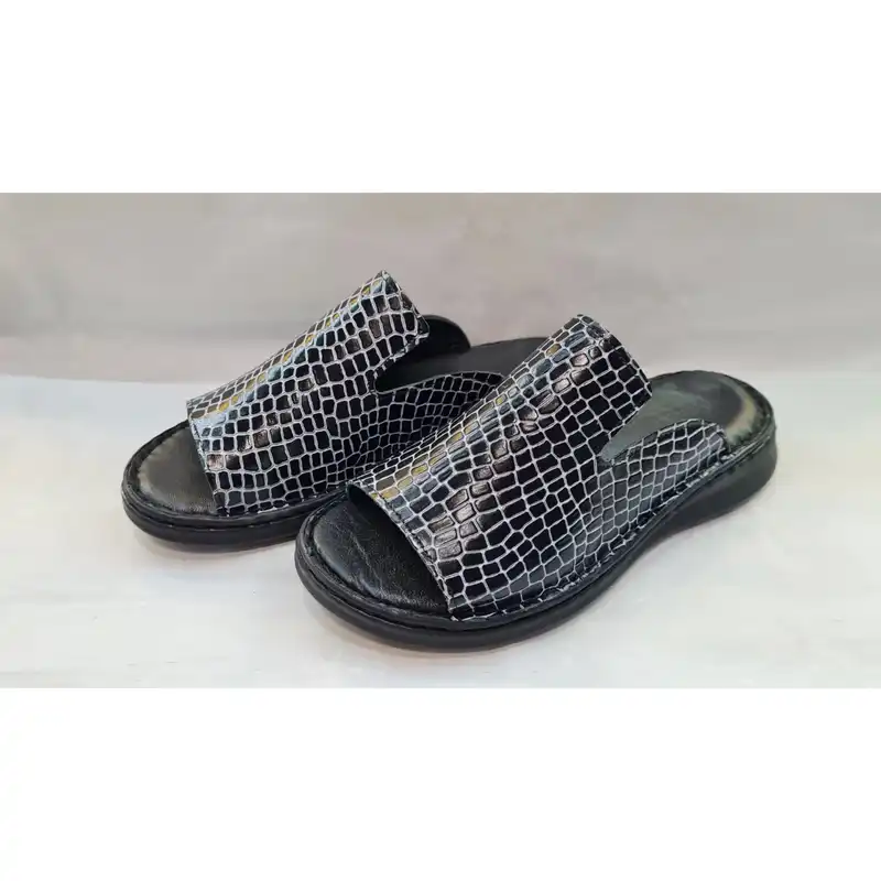 دمپایی زنانه ماکسیم مدل پروا سوسماری