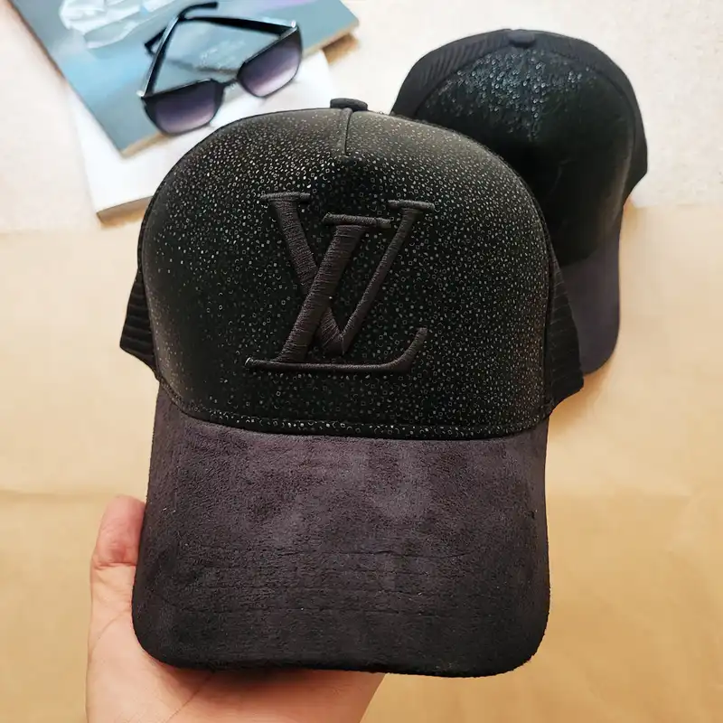 کلاه کپ مدل پشت توری مخمل