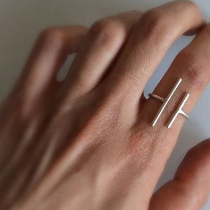 انگشتر نقره زنانه مدل H02 انگشتر نقره زنانه مدل H02