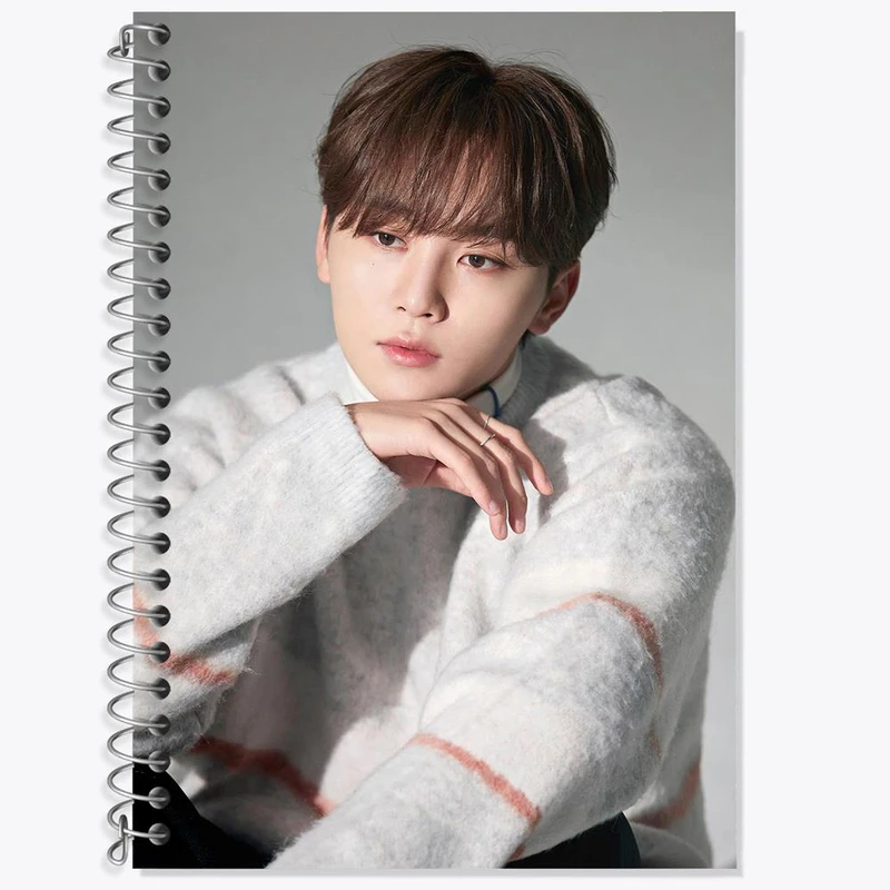 دفتر زبان 50 برگ خندالو مدل دو خط طرح سونگ کوان گروه سونتین Seventeen کد 12494