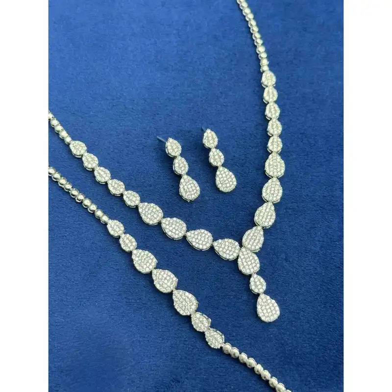 نیم ست نقره زنانه مدل قطره الماس BS 06