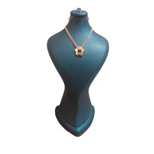 گردنبند زنانه مدل گل