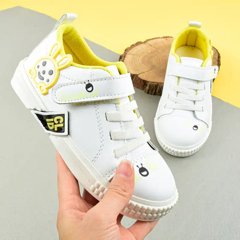 کفش راحتی  مدل ربیت بندی چسبی کد YW.3643