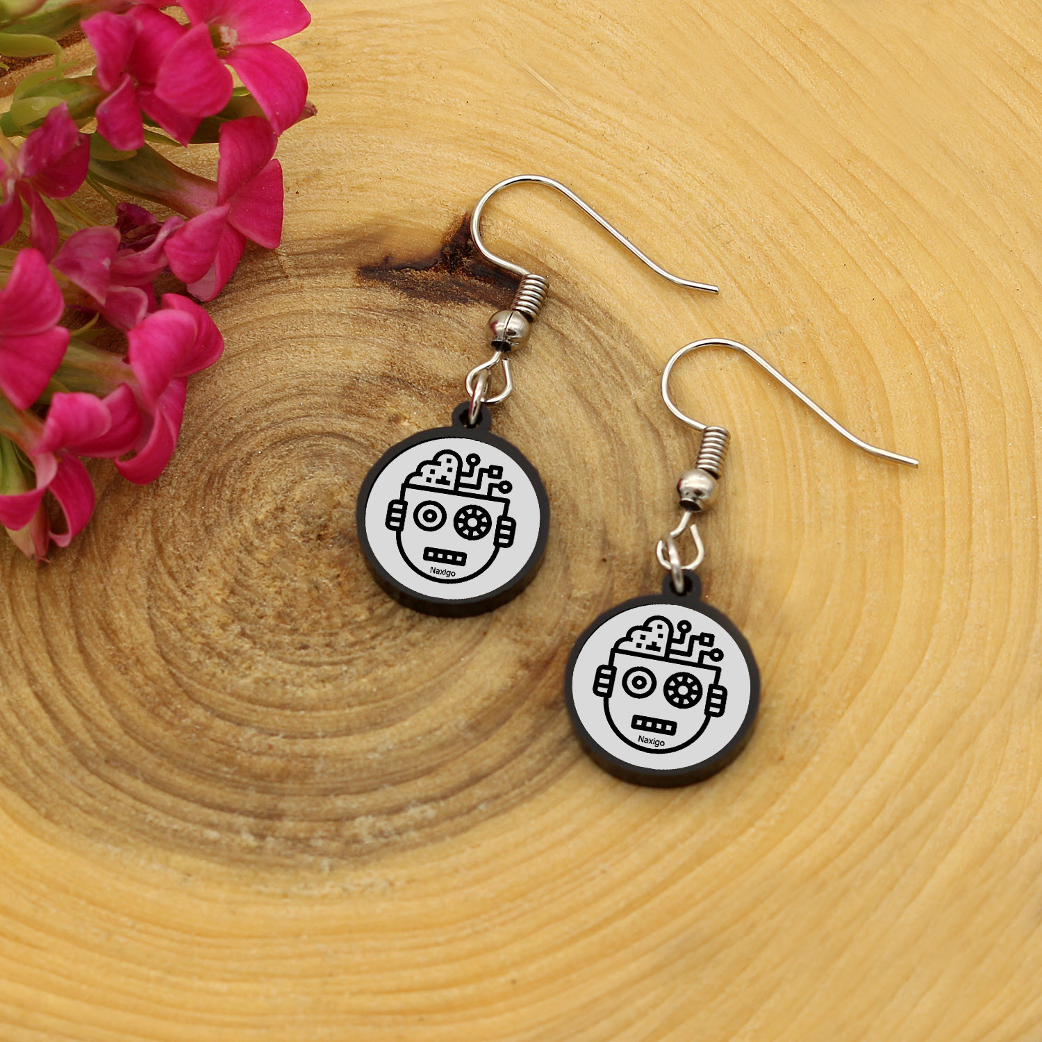 گوشواره زنانه ناکسیگو مدل شب تاب طرح رباتیک کد ES8088 گوشواره زنانه ناکسیگو مدل شب تاب طرح رباتیک کد ES8088