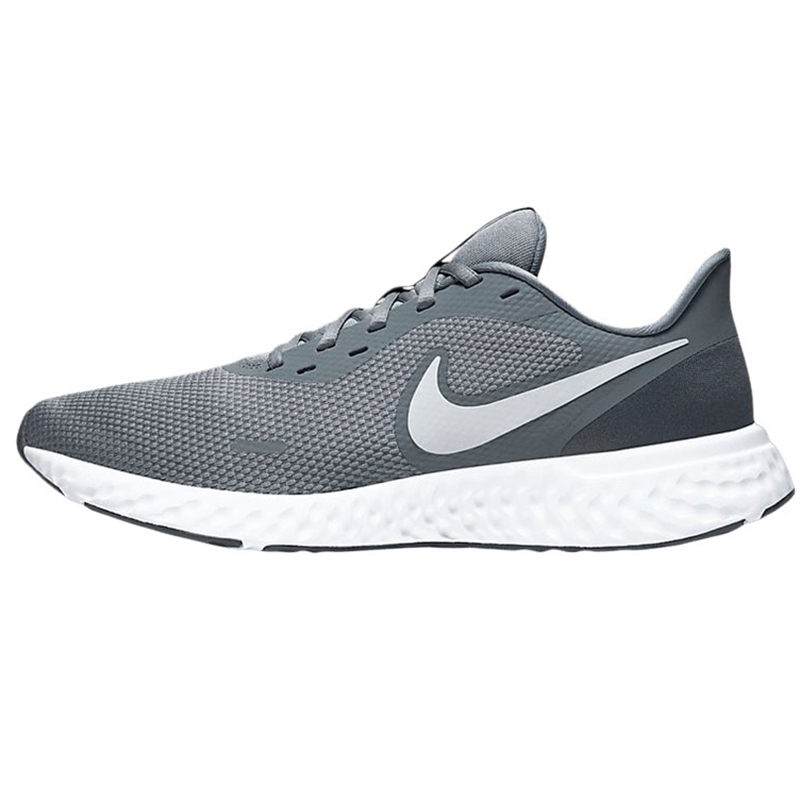 nike revolution 5 m