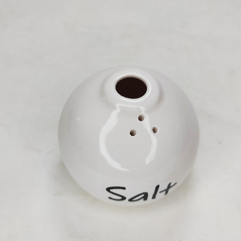نمکدان مدل نقلی طرح SALT نمکدان مدل نقلی طرح SALT