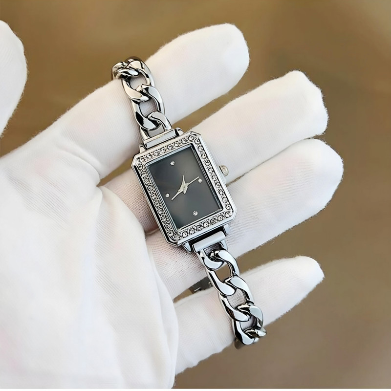 ساعت مچی عقربه ای زنانه مدل دستبندی بند زنجیری دور نگین 3