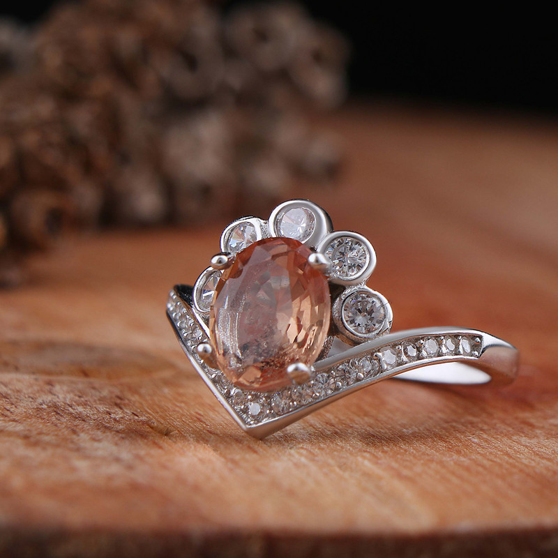 انگشتر نقره زنانه بازرگانی میلادی مدل سنگ الکساندریت نگین برلیان بدون ریزش آبکاری رادیوم کد AWR_1610