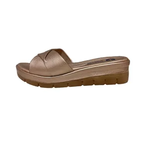 دمپایی زنانه مدل 1348026 رنگ رزگلد