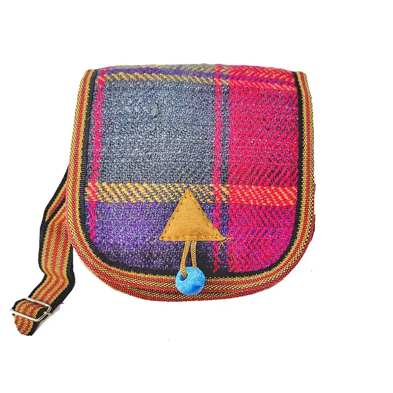 کیف رودوشی دست دوز مدل پشمی جاجیمی قشقایی