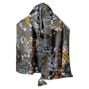 شال زنانه مدل منگوله دار بته جقه ترمه کد 1040