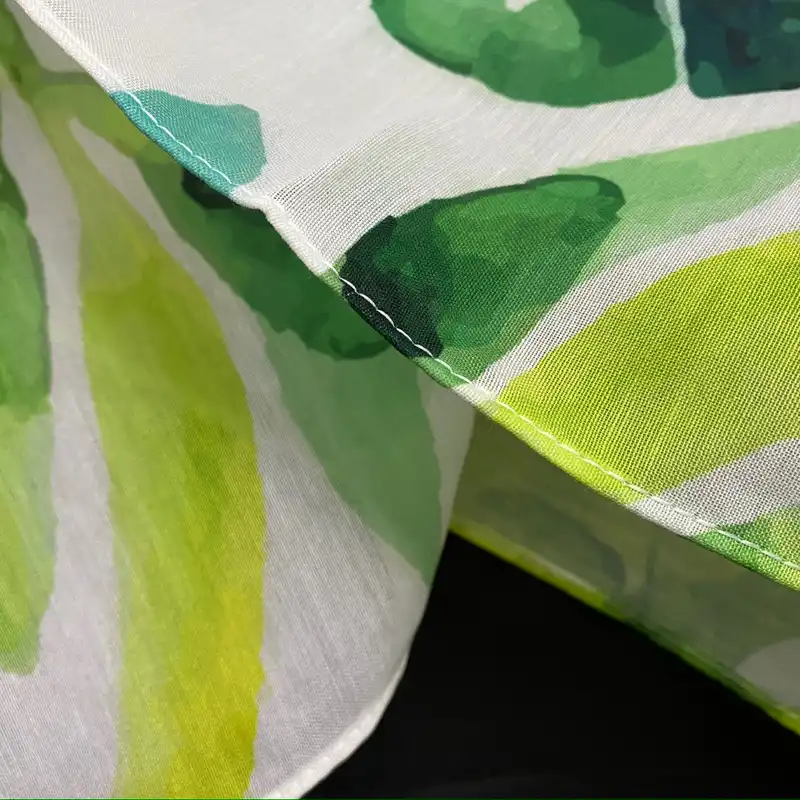 روسری زنانه مدل نخ اسپان منگوله دار کد 554