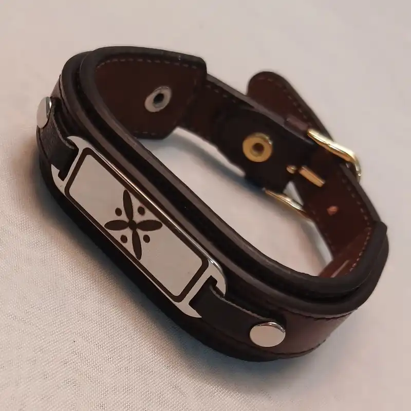 دستبند مدل درفش کاویانی