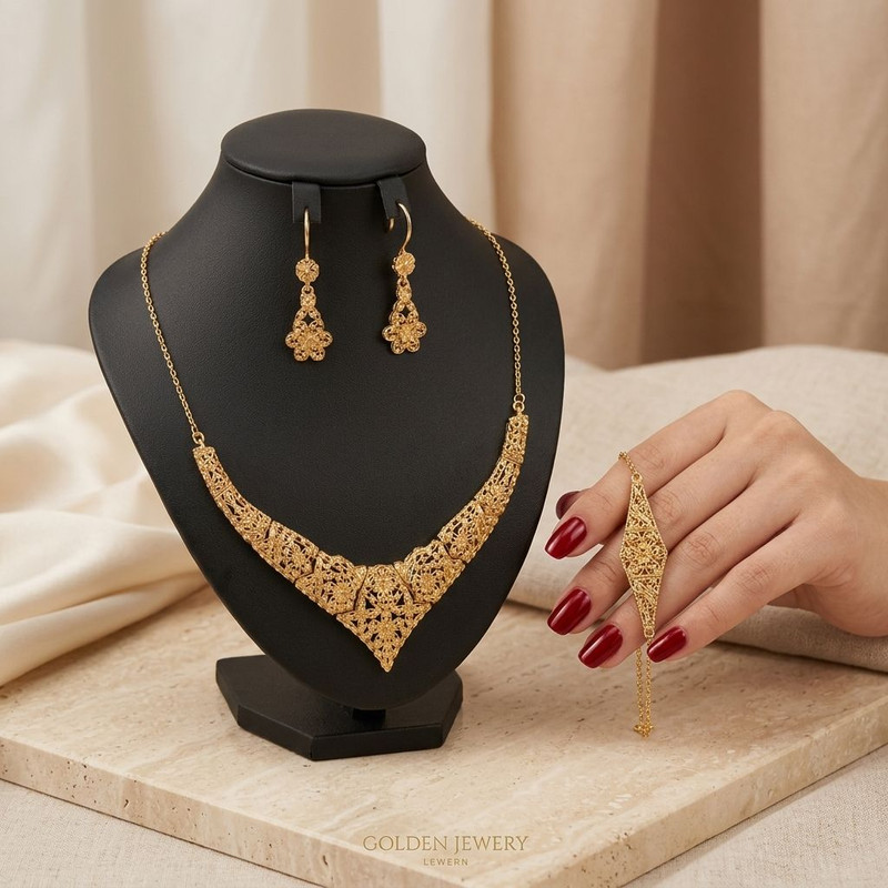 نیم ست طلا 18 عیار زنانه طلای کامک مدل تراش گل