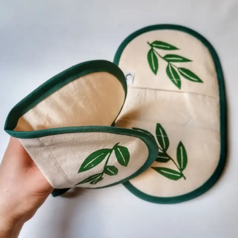 دستگیره و دستکش فر مدل برگ کد 03 بسته دو عددی