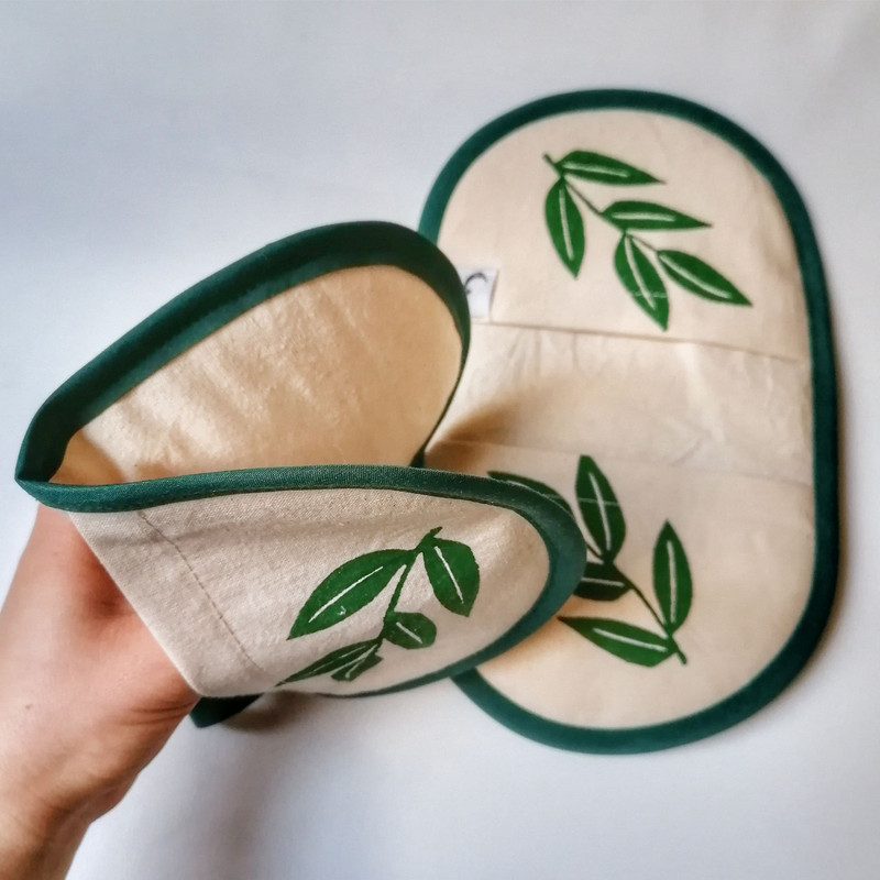 دستگیره و دستکش فر مدل برگ کد 03 بسته دو عددی