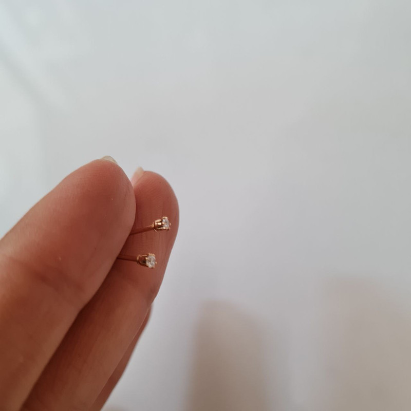 گوشواره زنانه ژوپینگ مدل نگینی ریز