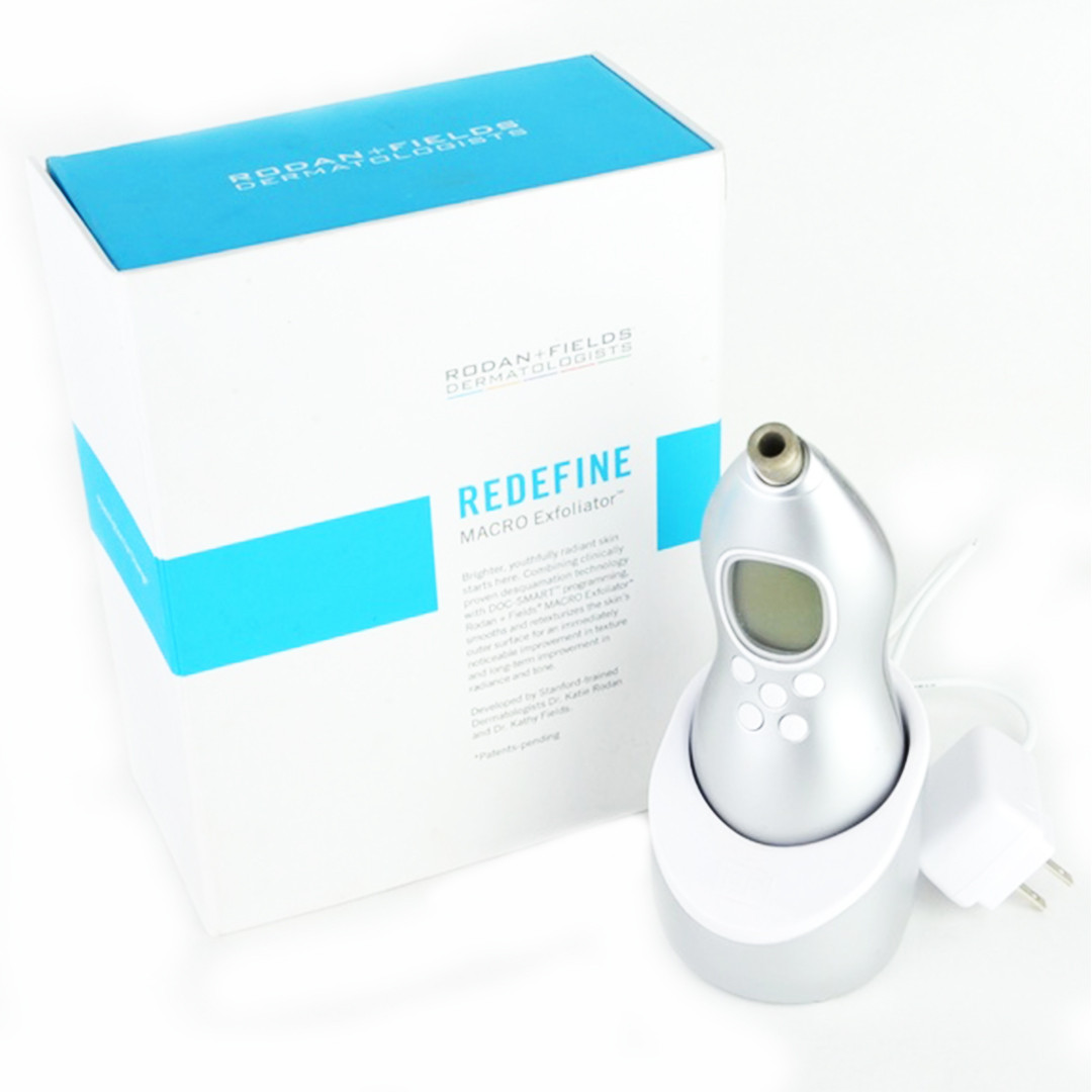 برس پاک ‌سازی کنایر مدل AE-8286B به همراه میکرودرم خانگی رودان فیلدز مدل Macro Exfoliator