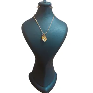 گردنبند زنانه مدل گل و نگین 3