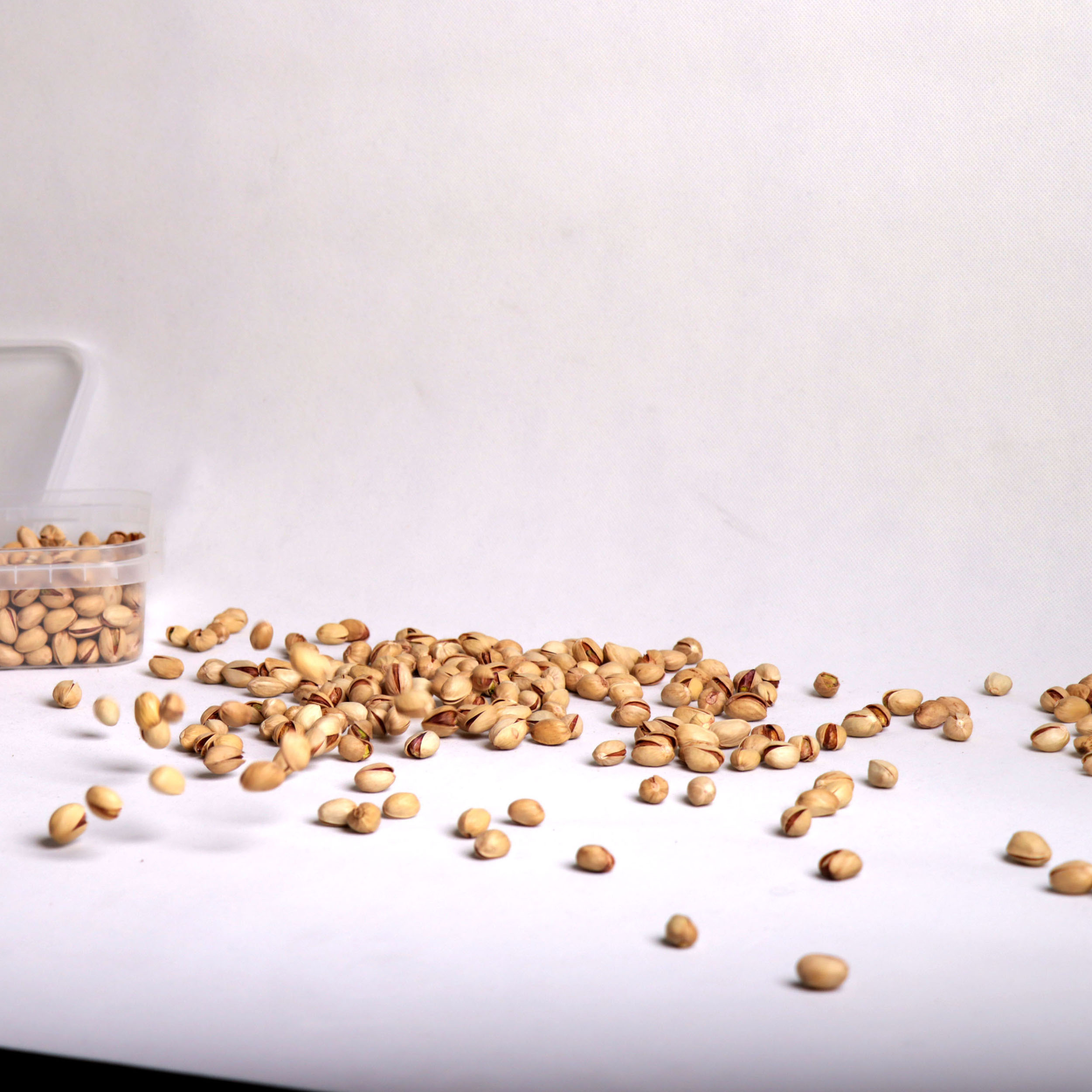 پسته فندقی درجه یک کرمان - 1000 گرم