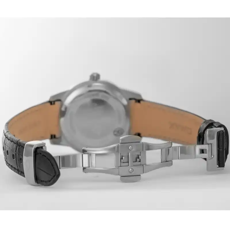 ساعت مچی عقربه ای زنانه اوماکس مدل PL10P62IO