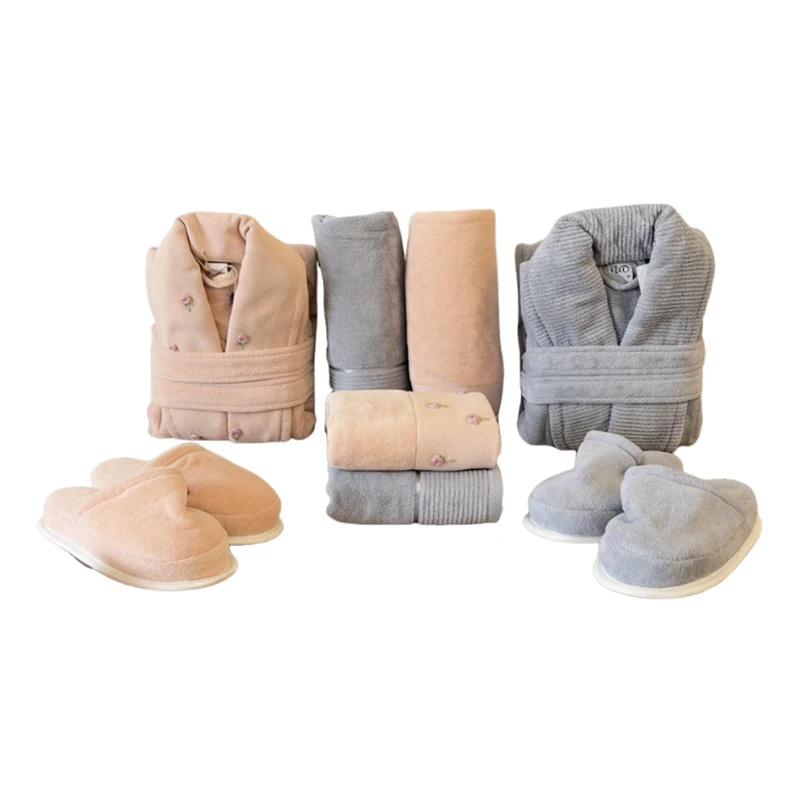 ست حوله پالتویی 8 تکه مدل گلدوزی برجسته