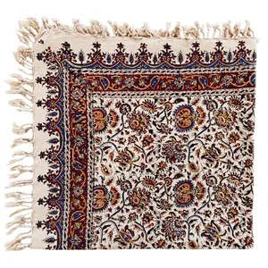 رومیزی قلمکار مدل گل دار