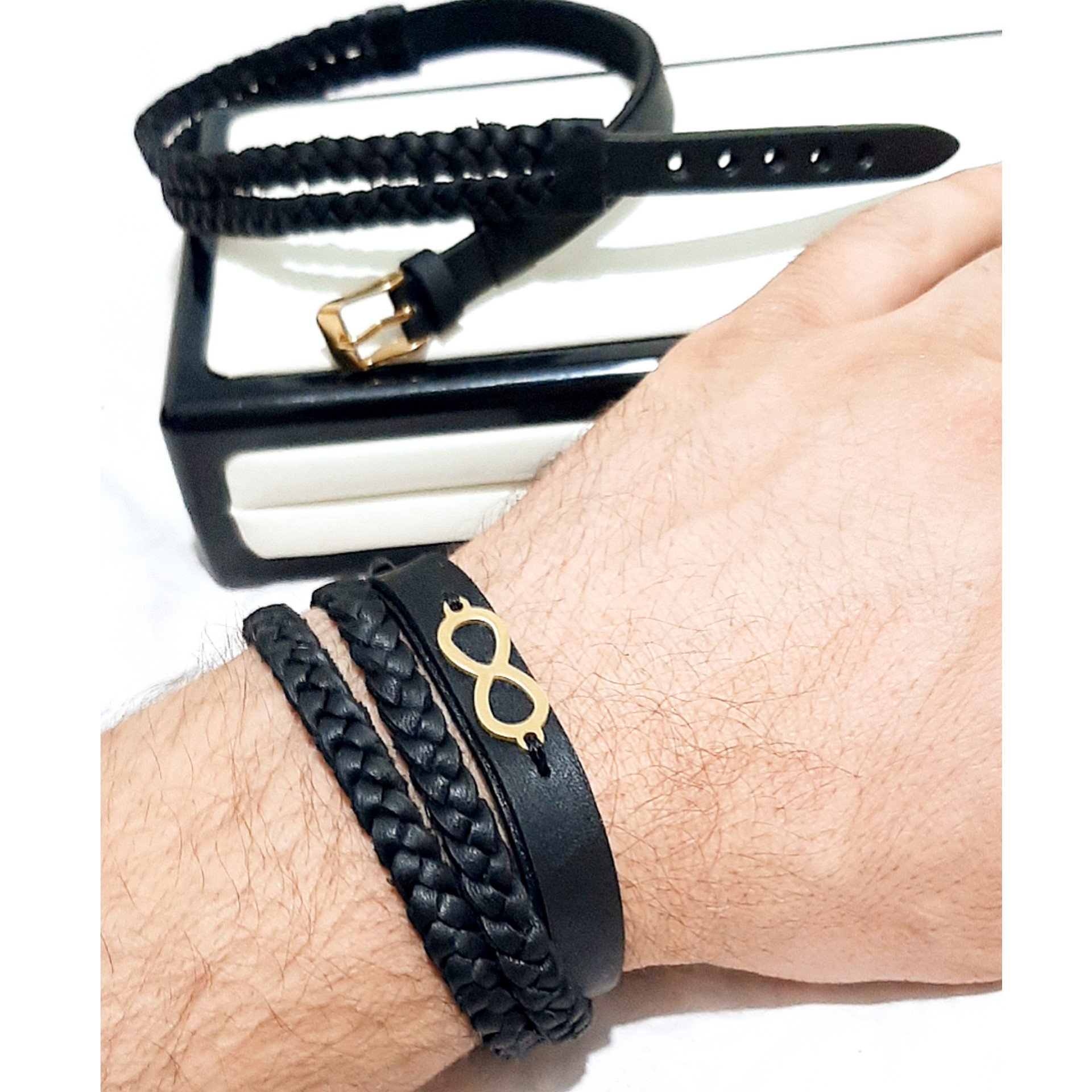 دستبند مدل عشق بی‌نهایت