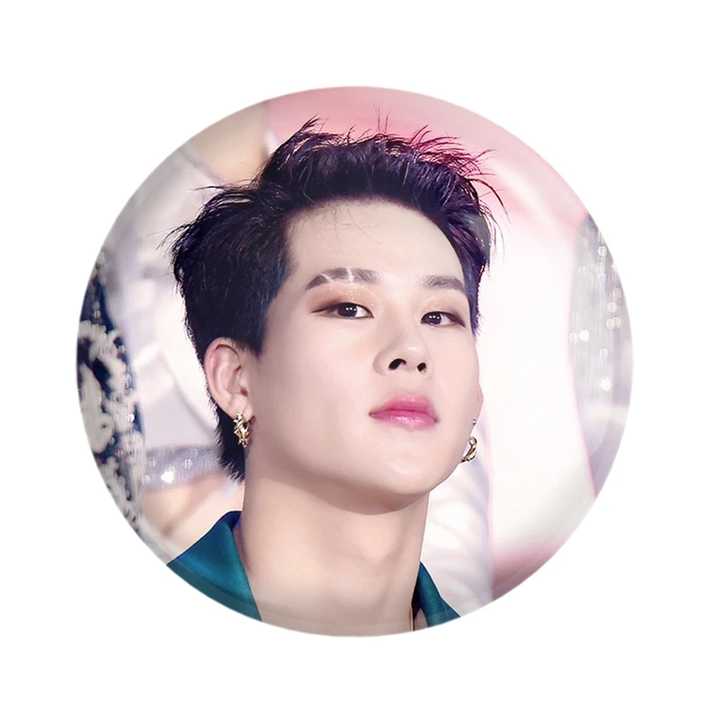 مگنت خندالو مدل جوهان گروه مانستا اکس MONSTA X کد 21127