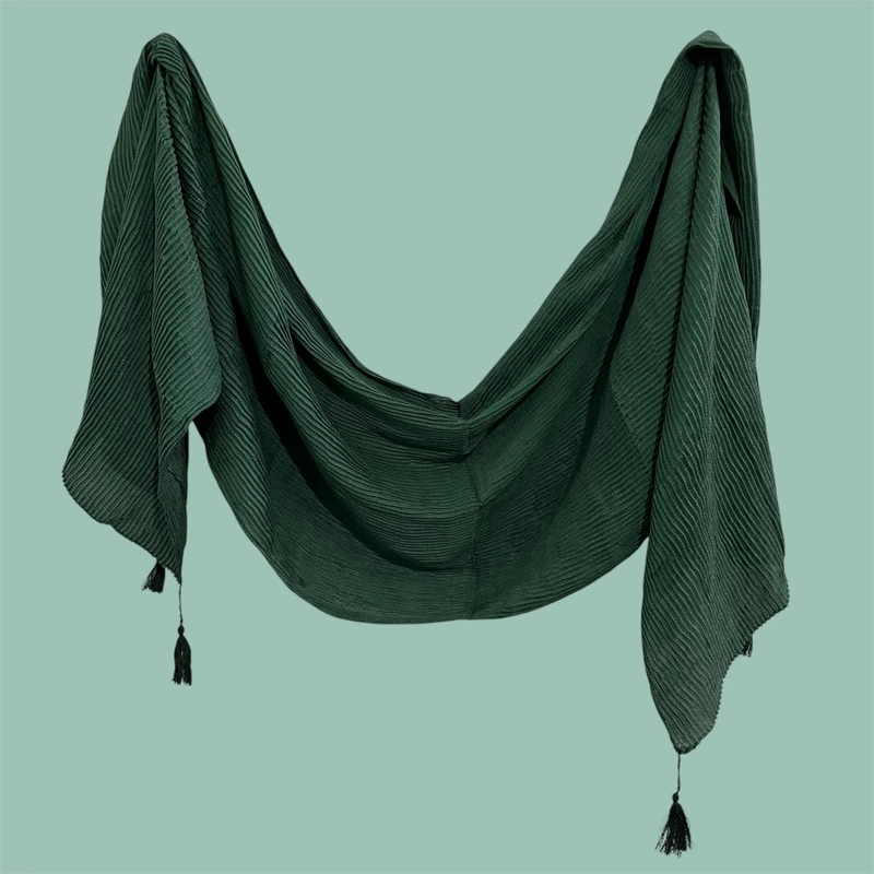 شال زنانه مدل پلیسه کجراه نخی قواره بزرگ کد ۰۰۴۸