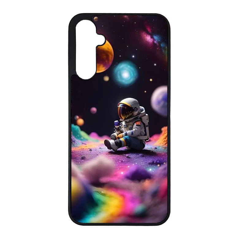 کاور گالری وبفر طرح فضانورد مناسب برای گوشی موبایل سامسونگ galaxy a35