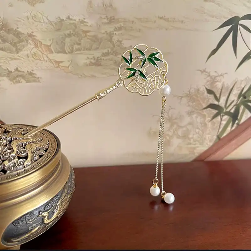 گیره مو زنانه مدل کانزاشی حلقه بامبو آویزدار brg k4520