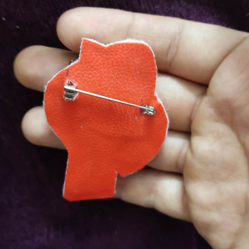 سنجاق سینه زنانه مدل گنجشک کد GG80 سنجاق سینه زنانه مدل گنجشک کد GG80