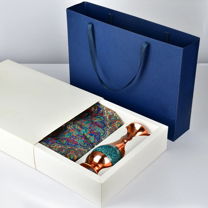 عکس شماره 2 : گلدان فیروزه کوبی کد 142 به همراه ترمه