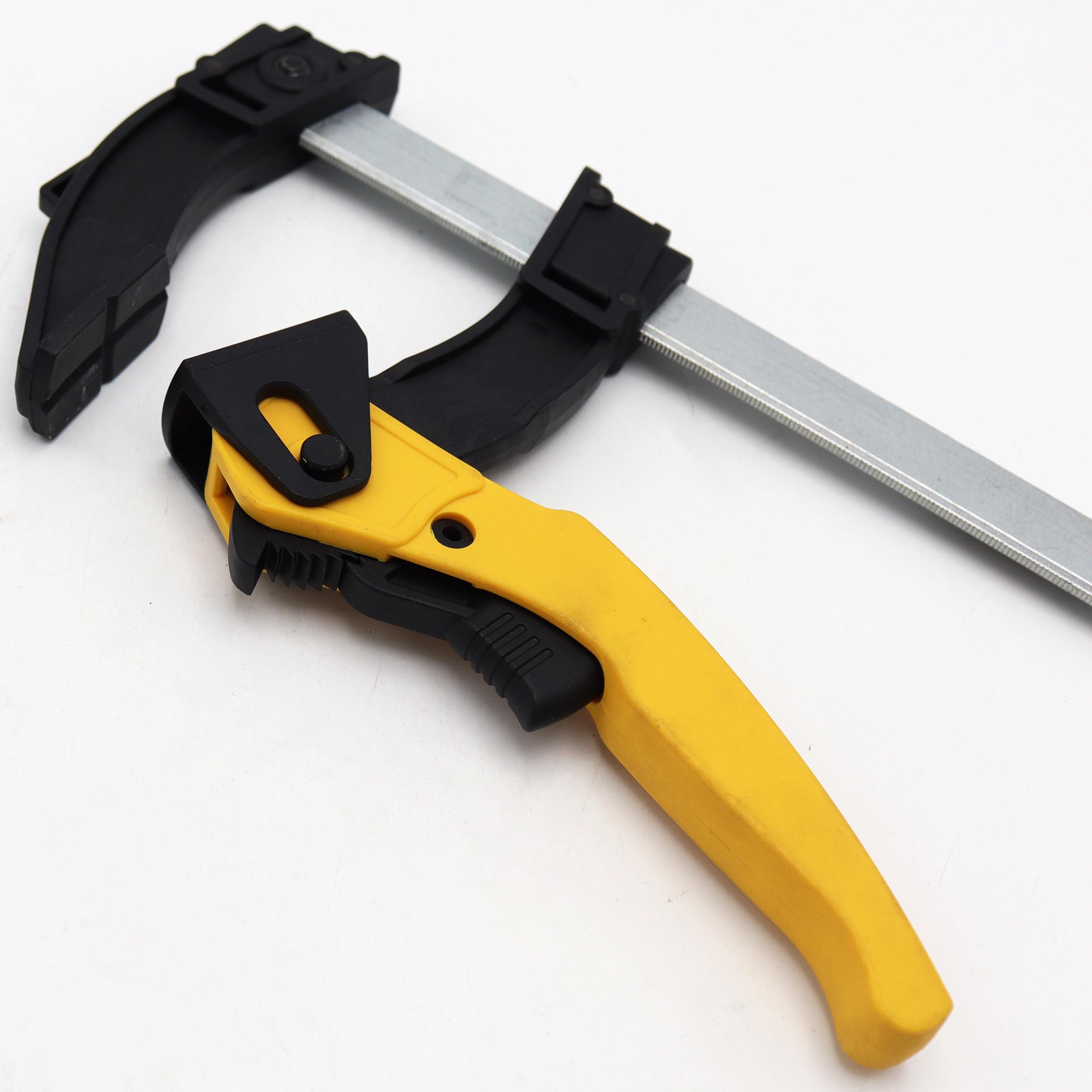 پیچ دستی اتوماتیک مدل بلک بول کد YP-W-90-200MM پیچ دستی اتوماتیک مدل بلک بول کد YP-W-90-200MM